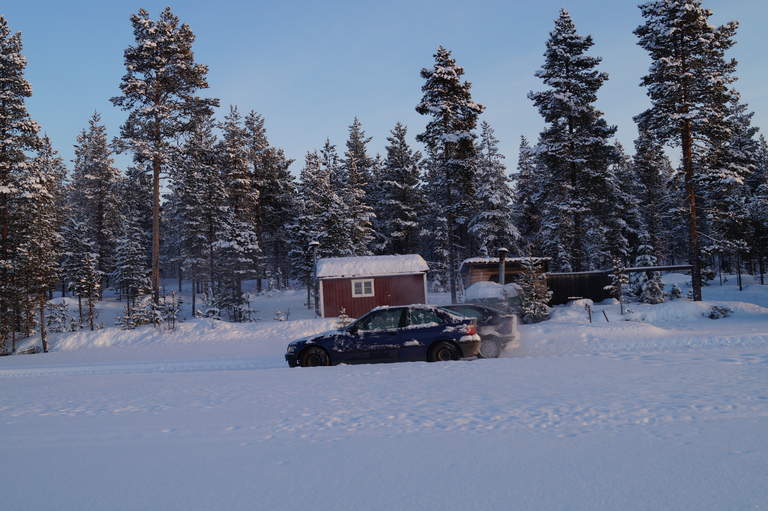 Auto auf dem Myrkulla Icetrack
