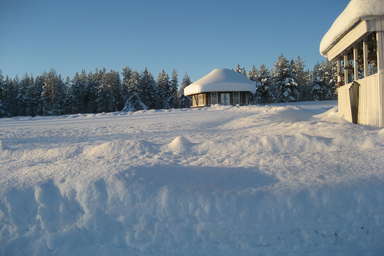 Myrkulla Lodge: Cabin in the snow